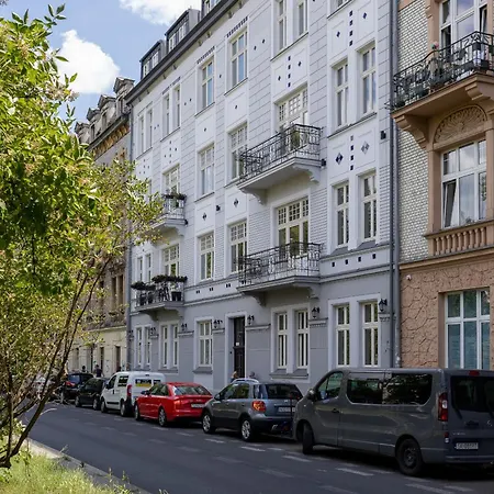 Beautiful & Stylish Apartaments Dietla With Air Conditioning By Noclegi Renters-3